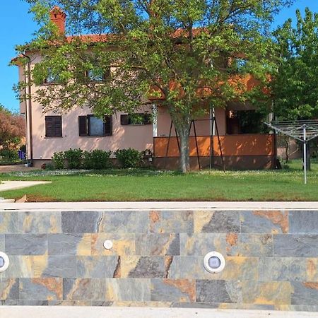 Apartmani Stefano Labin  Buitenkant foto